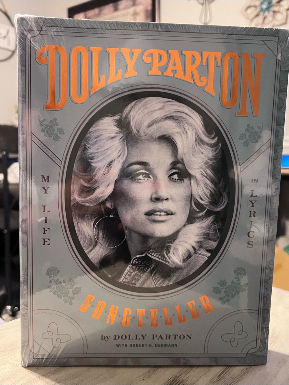 Dolly Parton Songteller Oversized Book NEW Factory Sealed